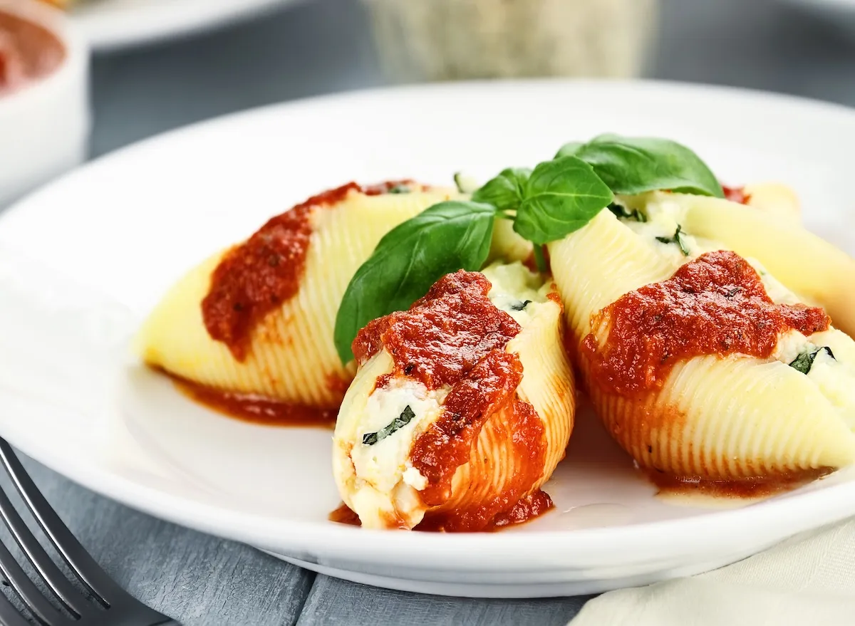 Nutrient-Rich Stuffed Shells with Lean Beef and Mushrooms